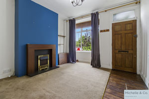 Living room- click for photo gallery